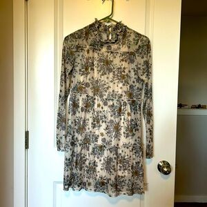 Girls’ dress size L